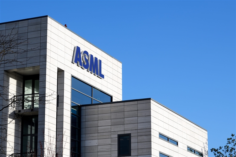 ASML hủy các đơn hàng sang Trung Quốc theo yêu cầu của Chính phủ Mỹ